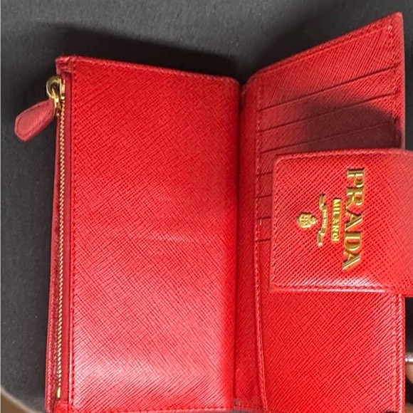 Prada Red Leather Compact Zippy Wallet W/ COA - Picture 2 of 14